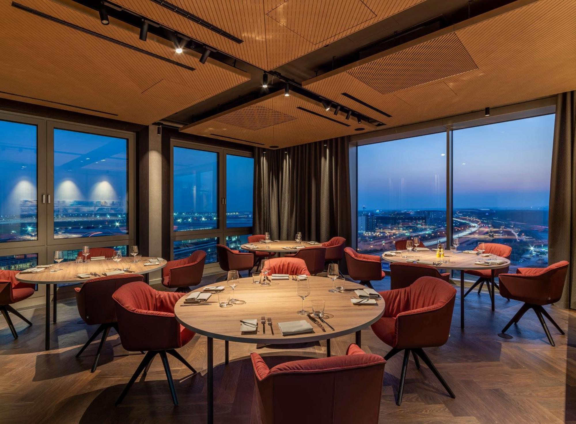 B'mine Frankfurt Airport Hotel 4*